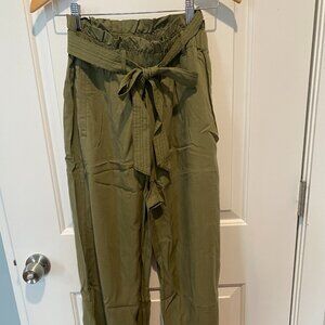 Industry Belted Tencel Drapey Tencel Crops with Paperbag Waist, Olive NWT